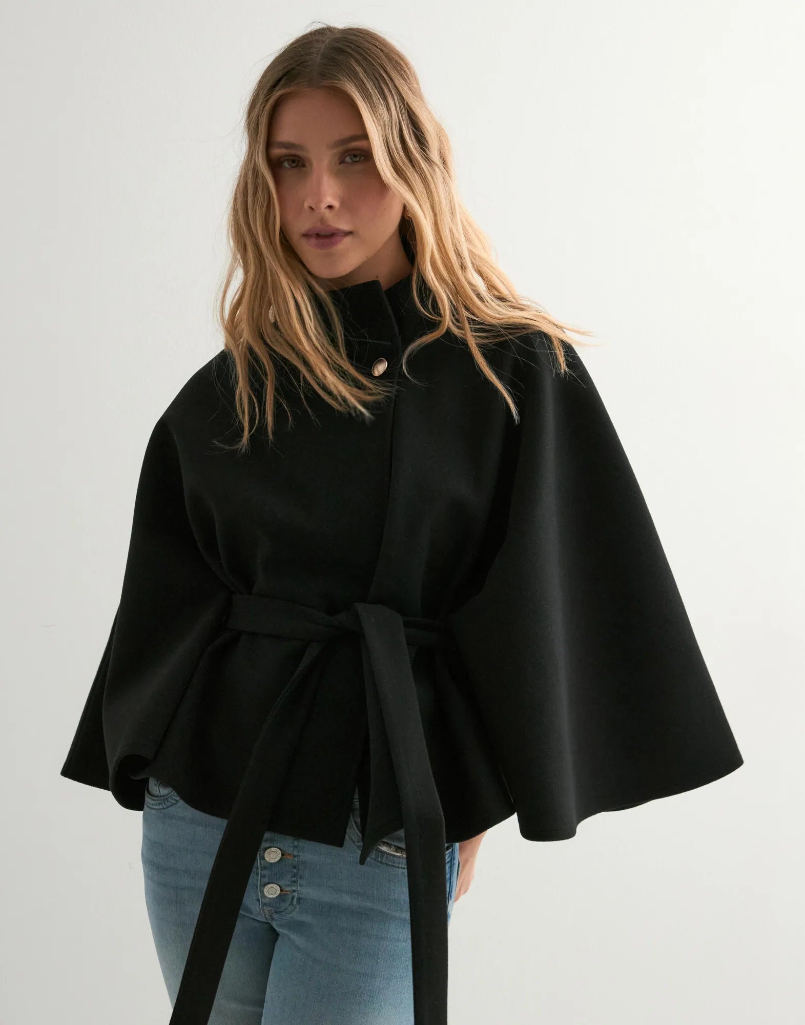 Novesca Poncho Jacket